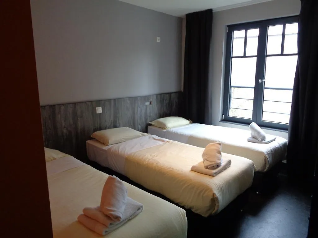 Brxxl 5 City Centre Hostel Brussels