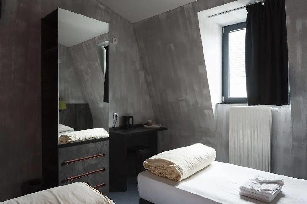 Brxxl 5 City Centre Hostel Brussels