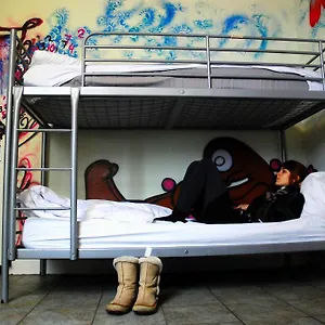 bobs-youth-hostel.amsterdamhotelsnl.com/