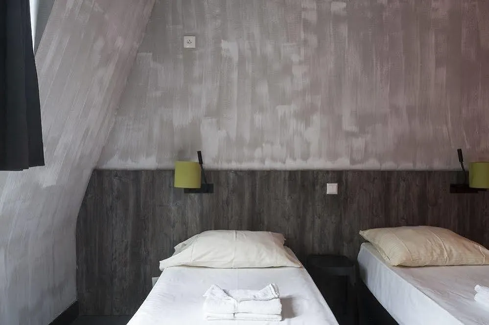 Brxxl 5 City Centre Hostel Brussels Belgium